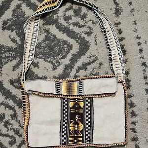 Vintage Handmade Peruvian Cream  Wool Crossbody  Boho Hippie Cottagecore